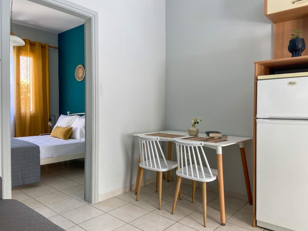 Ermis Apartments 阿尔戈斯托利翁 外观 照片
