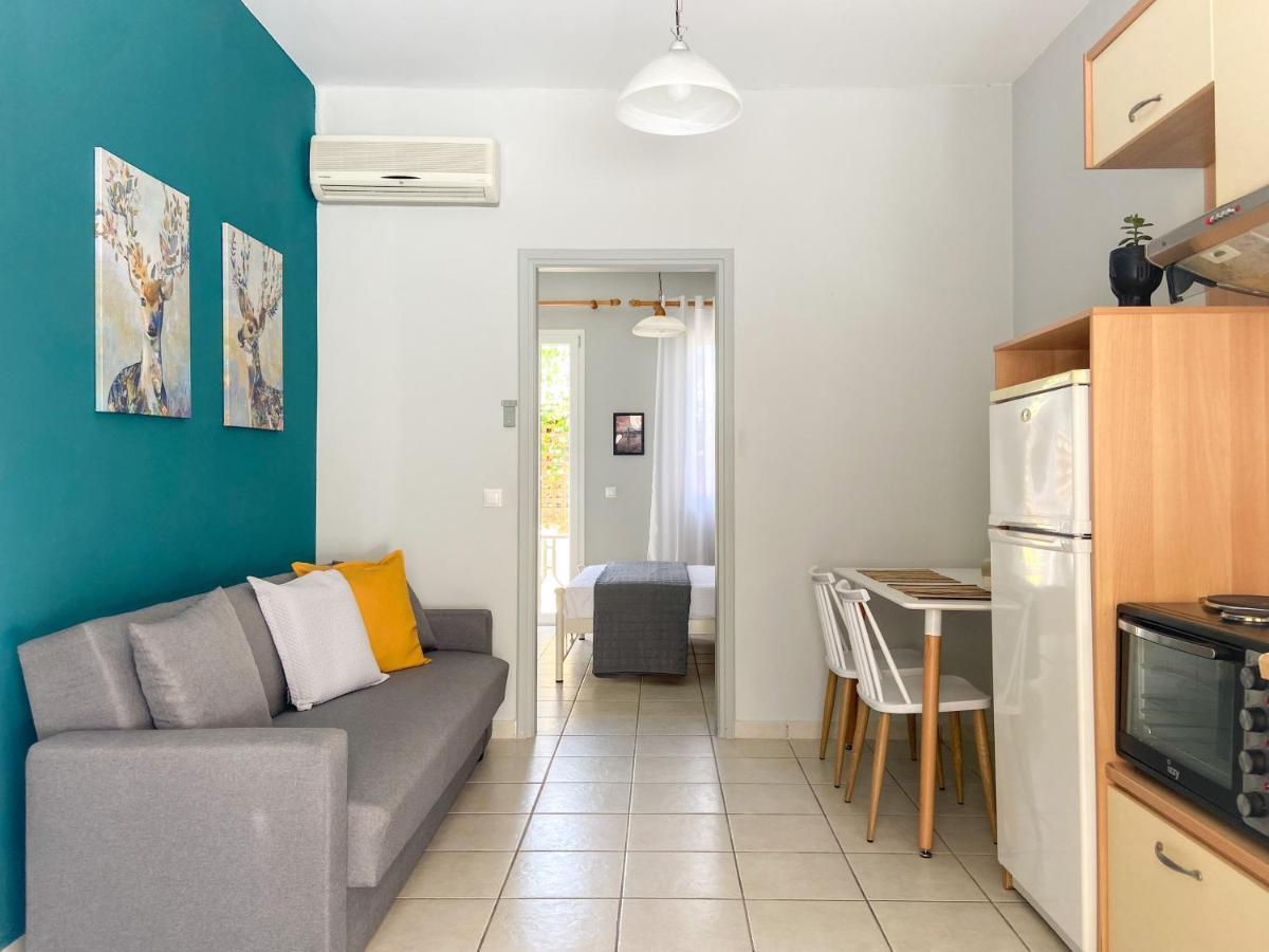 Ermis Apartments 阿尔戈斯托利翁 外观 照片