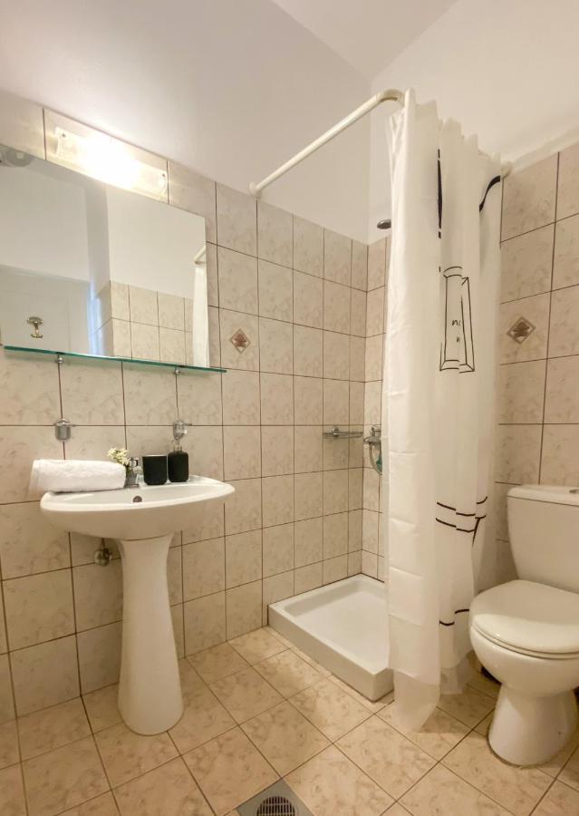Ermis Apartments 阿尔戈斯托利翁 外观 照片