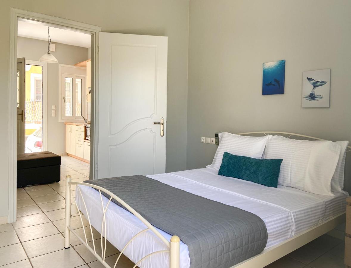Ermis Apartments 阿尔戈斯托利翁 外观 照片